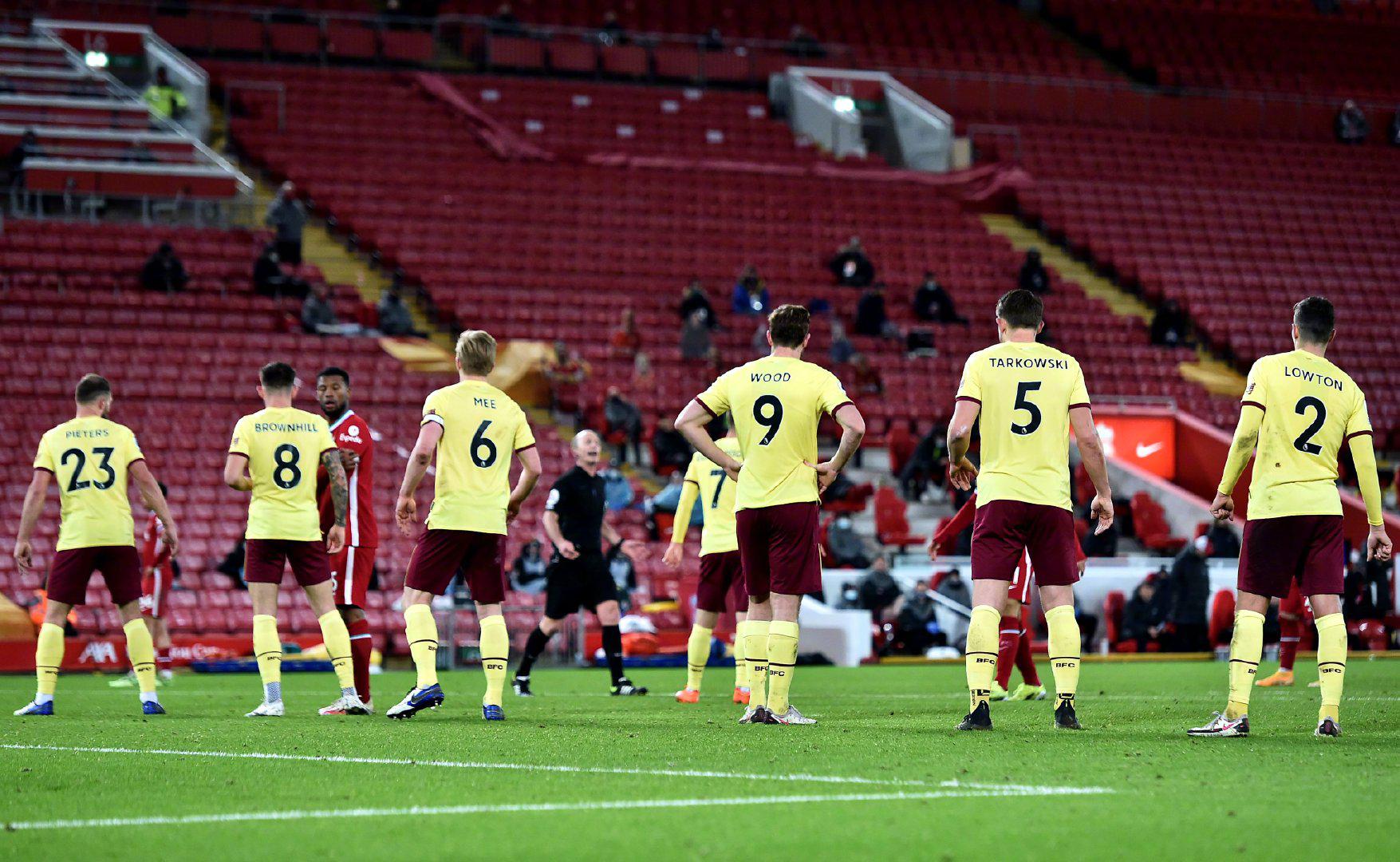 让球队面临 让球队面临